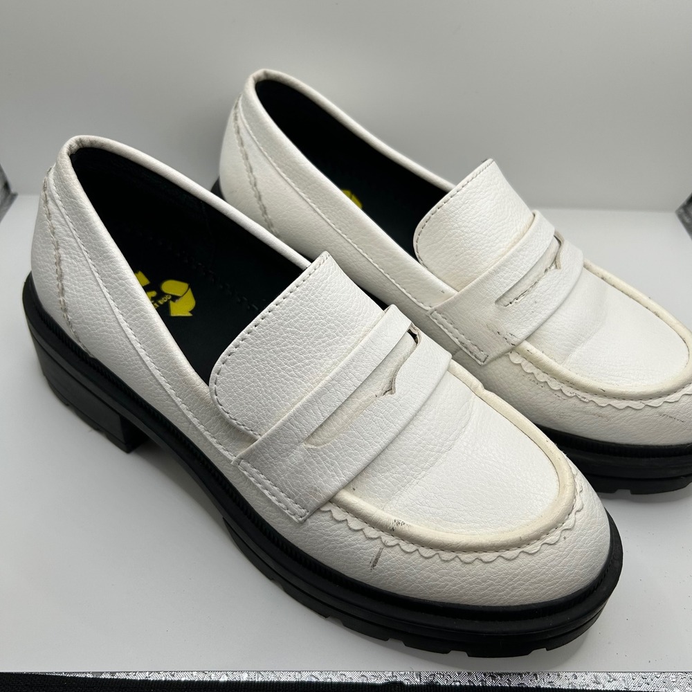 Rocket Dog White Pebbled Penny Loafers Lug Sole Platform Shoes C430/0722 US 7